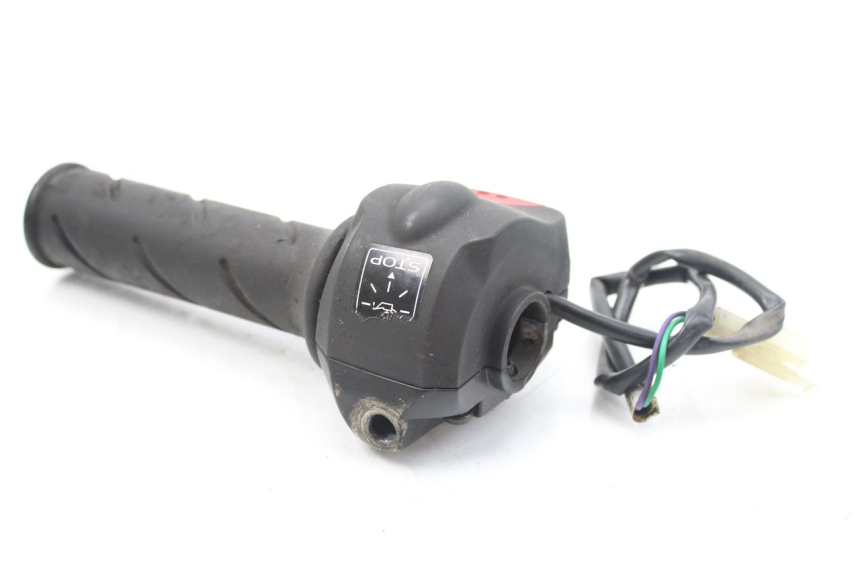 photo de INTERRUPTOR DERECHO PEUGEOT LUDIX 50 (2008 - 2017) - Detalle de la pieza