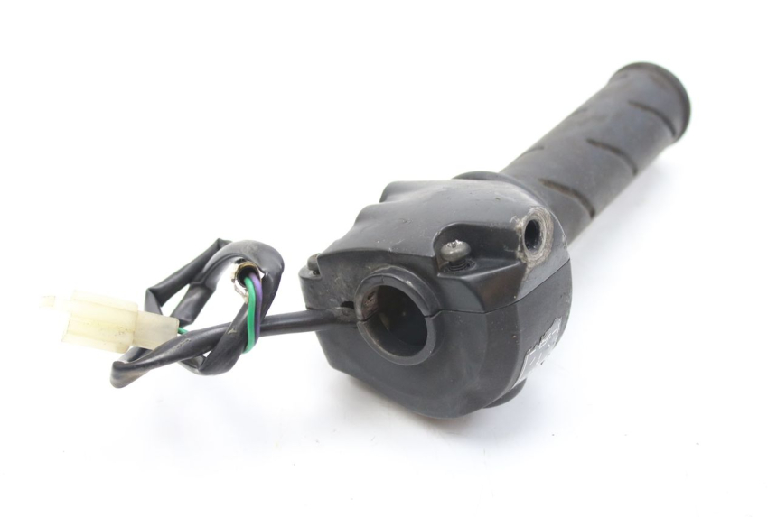 photo de INTERRUPTOR DERECHO PEUGEOT LUDIX 50 (2008 - 2017) - Zoom estado de uso