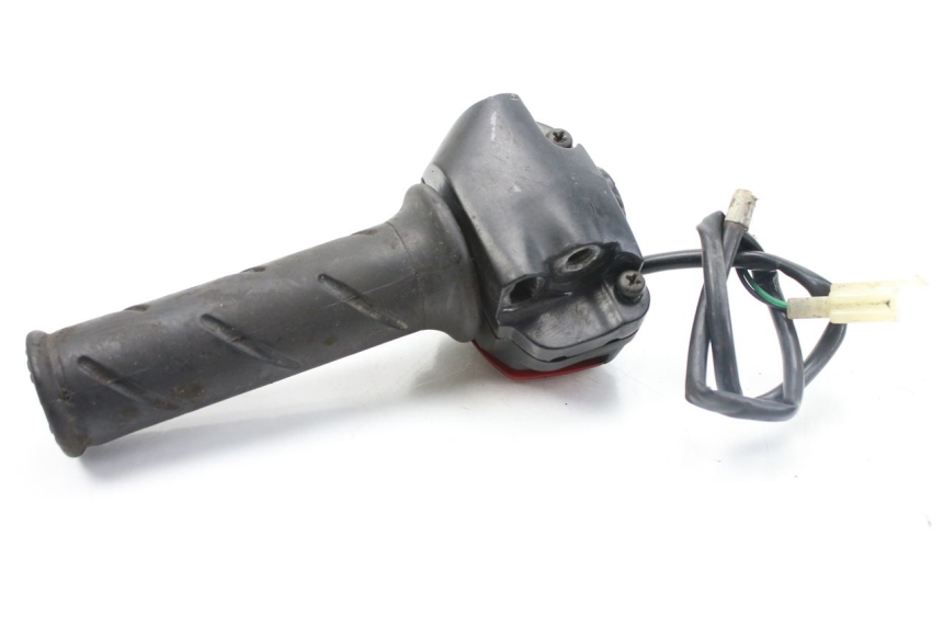 photo de INTERRUPTOR DERECHO PEUGEOT LUDIX 50 (2008 - 2017) - Otra perspectiva