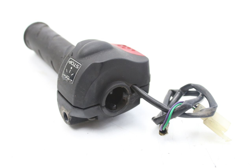 photo de INTERRUPTOR DERECHO PEUGEOT LUDIX 50 (2008 - 2017) - Recambio usado revisado