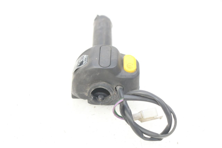 photo de INTERRUPTOR DERECHO PEUGEOT LUDIX 50 (2005 - 2007) - Zoom estado de uso