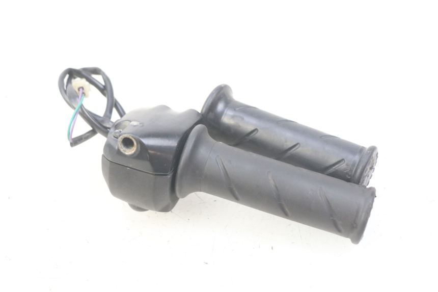 photo de INTERRUPTOR DERECHO PEUGEOT LUDIX 50 (2008 - 2017) - Detalle de la pieza