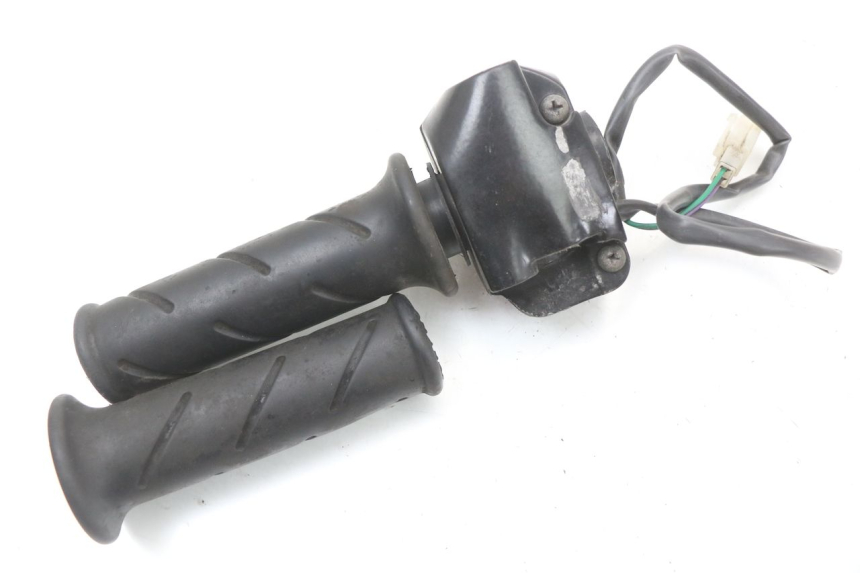 photo de INTERRUPTOR DERECHO PEUGEOT LUDIX 50 (2008 - 2017) - Detalles de los puntos de fijación