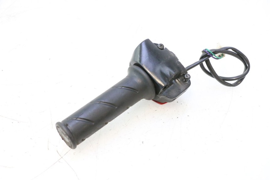 photo de INTERRUPTOR DERECHO PEUGEOT LUDIX 50 (2008 - 2017) - Detalle de la pieza