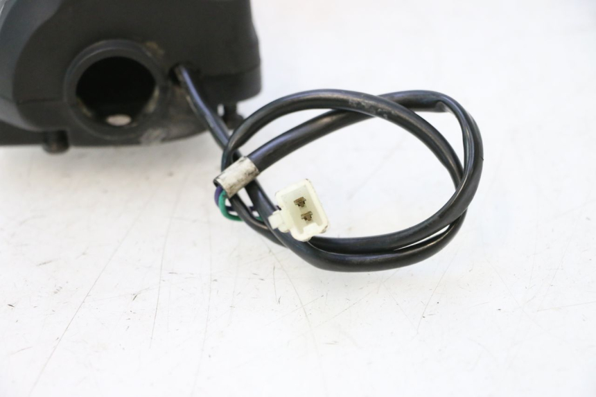 photo de INTERRUPTOR DERECHO PEUGEOT LUDIX 50 (2008 - 2017) - Otra perspectiva