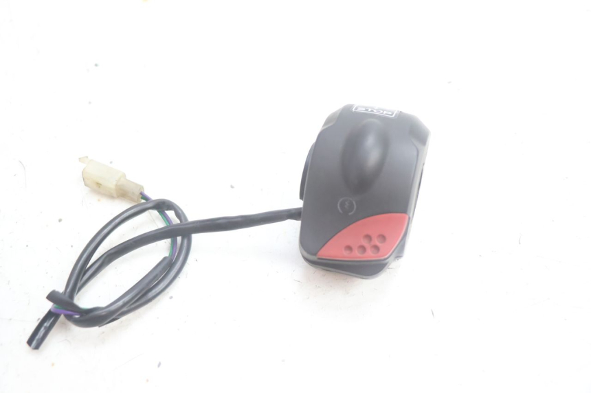 photo de INTERRUPTOR DERECHO PEUGEOT LUDIX 50 (2005 - 2007) - Vista principal