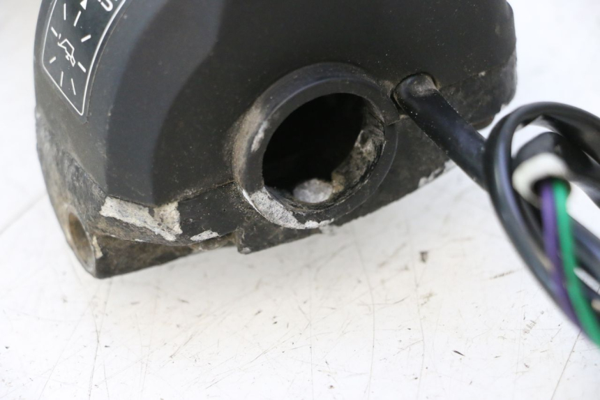 photo de CONMUTADOR DERECHA PEUGEOT LUDIX ONE 50 (2004 - 2013) - Estado de la superficie y material