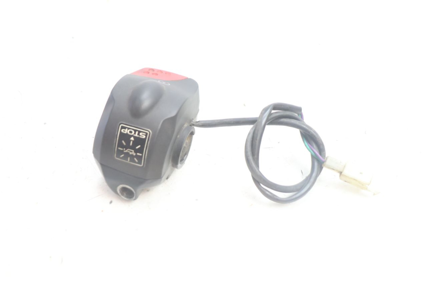 photo de CONMUTADOR DERECHA PEUGEOT LUDIX PRO 2T 50 (2010 - 2017) - Zoom estado de uso