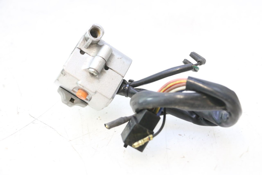 photo de CONMUTADOR DERECHA SYM MIO 50 (2005 - 2010) - Primer plano técnico