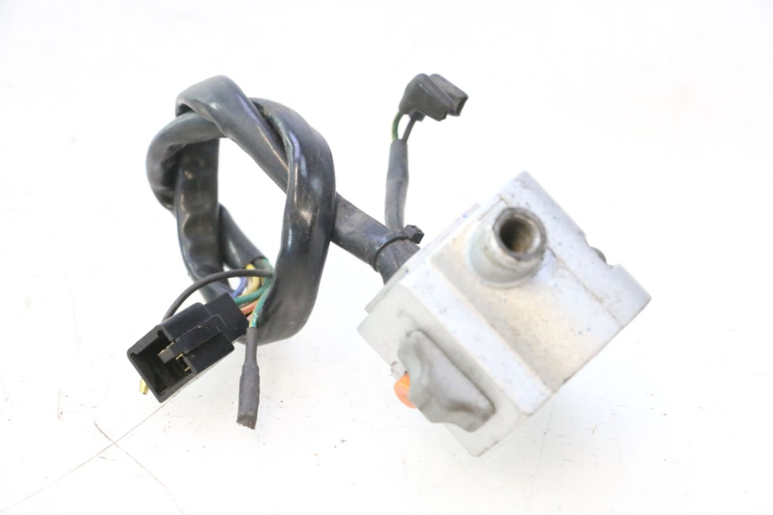photo de CONMUTADOR DERECHA SYM MIO 50 (2005 - 2010) - Marcados y referencias originales