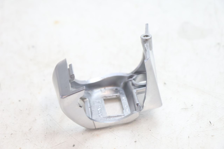 photo de CONMUTADOR DERECHA PIAGGIO MP3 125 (2006 - 2014) - Detalles de los puntos de fijación