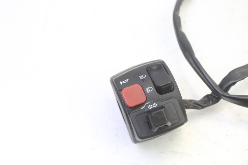 photo de CONMUTADOR DERECHA RIEJU MRT 50 (2018 - 2021) - Detalle de la pieza