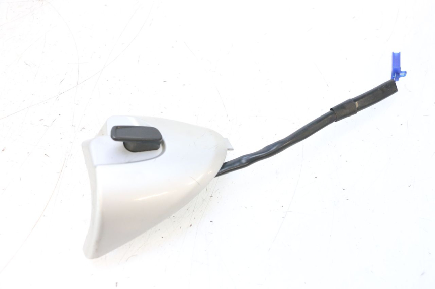 photo de INTERRUPTOR DERECHO YAMAHA NEOS NEO'S 4T 50 (2008 - 2016) - Zoom estado de uso