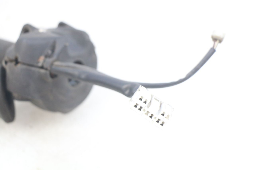 photo de INTERRUPTOR DERECHO GILERA NEXUS 125 (2007 - 2009) - Zoom estado de uso