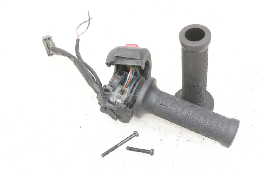 photo de INTERRUPTOR DE DIRECCIóN GILERA NEXUS 125 (2009 - 2013) - Características distintivas