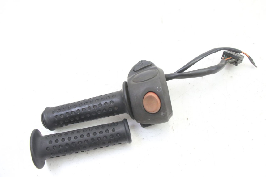 photo de INTERRUPTOR DE DIRECCIóN GILERA NEXUS 125 (2009 - 2013) - Otra perspectiva