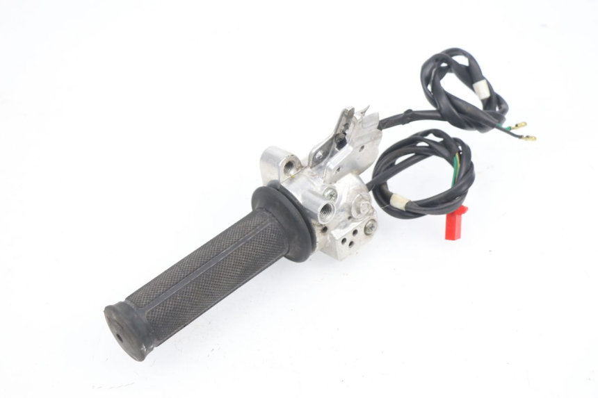 photo de CONMUTADOR DERECHA HONDA NPS ZOOMER 50 (2004 - 2013) - Primer plano técnico