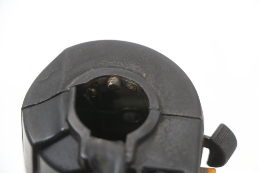 photo de CONMUTADOR DERECHA JM MOTORS OLDIES 4T 50 (2010 - 2020) - Detalles de los puntos de fijación