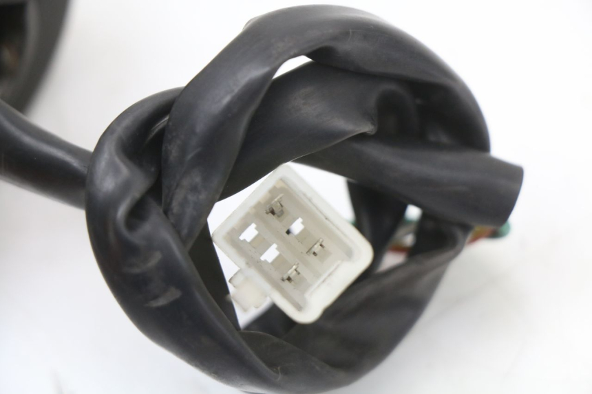 photo de CONMUTADOR DERECHA JM MOTORS OLDIES 4T 50 (2010 - 2020) - Estado de la superficie y material