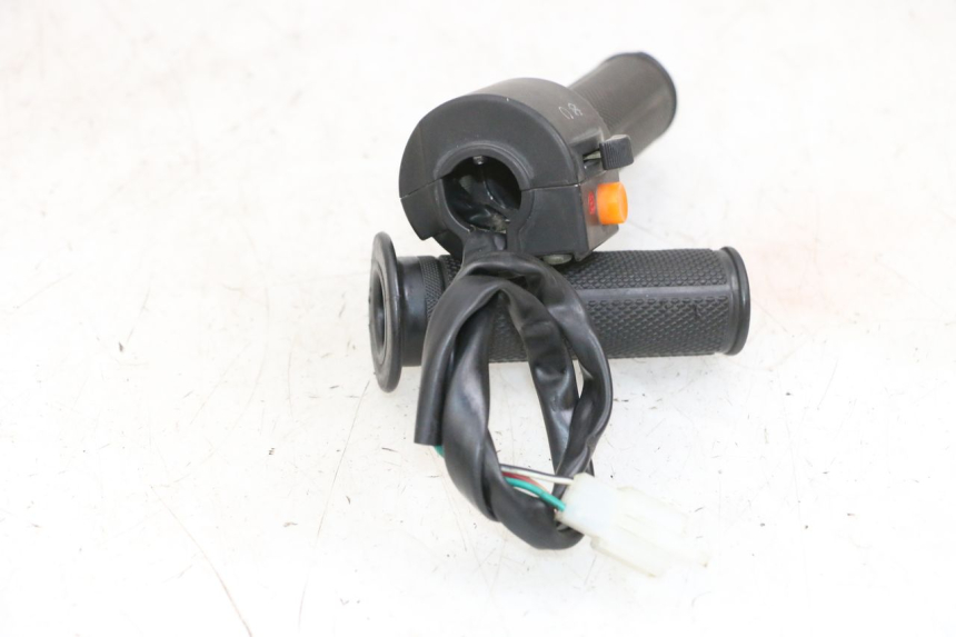 photo de CONMUTADOR DERECHA JM MOTORS OLDIES 4T 50 (2010 - 2020) - Otra perspectiva