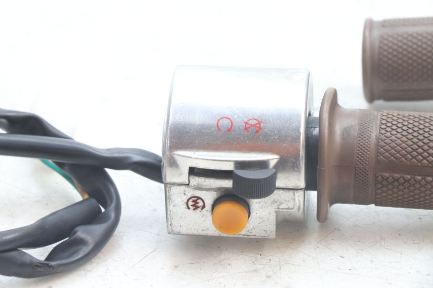 photo de CONMUTADOR DERECHA JM MOTORS OLDIES 4T 50 (2010 - 2020) - Zoom estado de uso