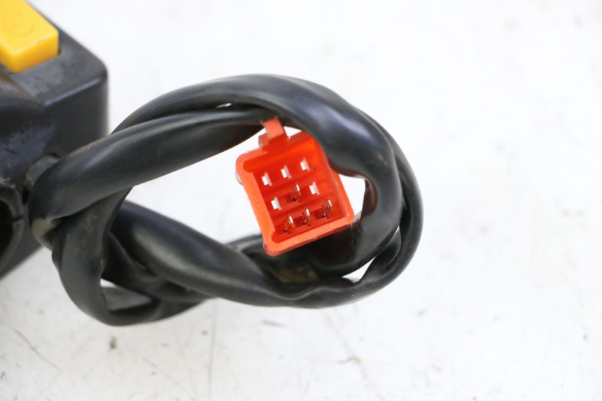 photo de CONMUTADOR DERECHA JM MOTORS OLDIES GT 4T 50 (2018 - 2025) - Zoom estado de uso