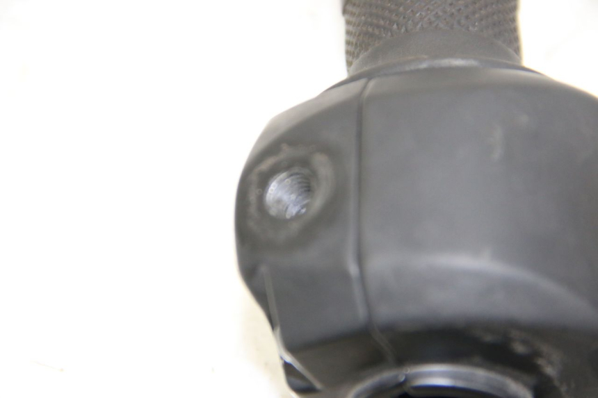 photo de INTERRUPTOR DERECHO IMF INDUSTRIE PACH 4T 50 (2009 - 2018) - Detalles de los puntos de fijación