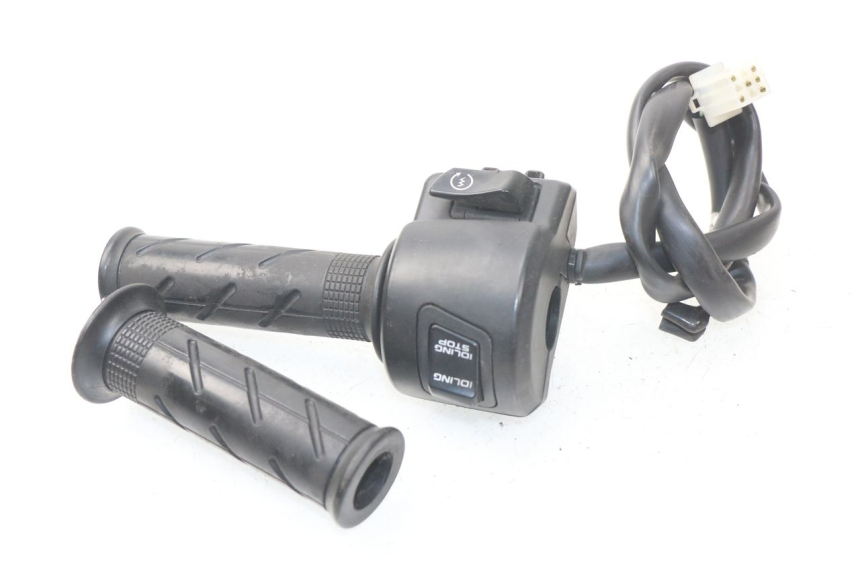 photo de INTERRUPTOR DERECHO HONDA PCX (JF47) 125 (2012 - 2013) - Otra perspectiva