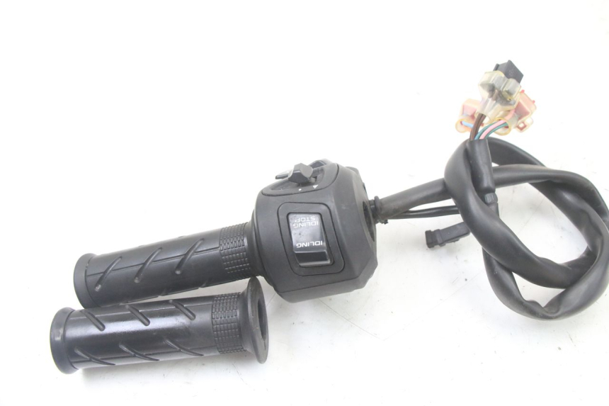 photo de CONMUTADOR DERECHA HONDA PCX (JF57/JF64) 125 (2014 - 2018) - Otra perspectiva