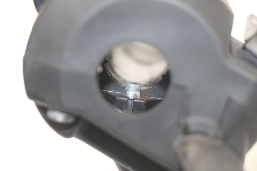 photo de CONMUTADOR DERECHA HONDA PCX (JF57/JF64) 125 (2014 - 2018) - Estado de la superficie y material