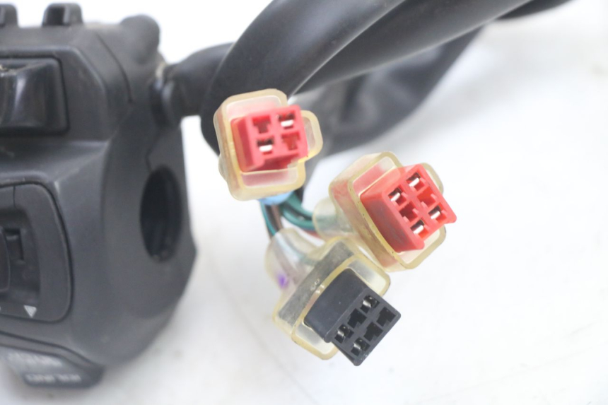 photo de CONMUTADOR DERECHA HONDA PCX (JF57/JF64) 125 (2014 - 2018) - Marcados y referencias originales
