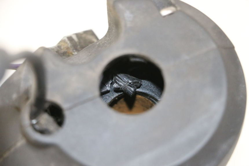 photo de INTERRUPTOR DERECHO PEUGEOT CITYSTAR 50 (2013 - 2017) - Zoom estado de uso