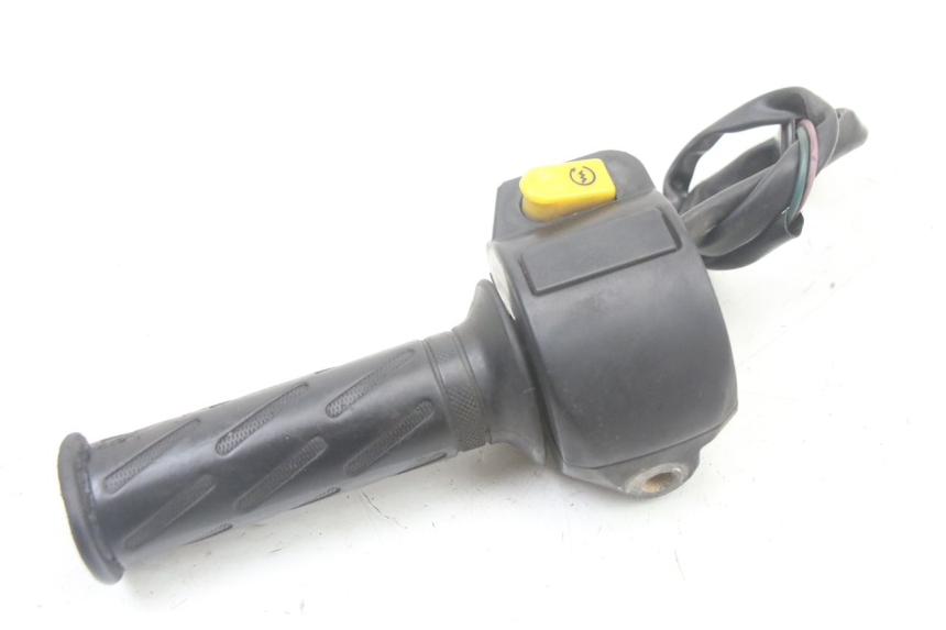 photo de INTERRUPTOR DERECHO PEUGEOT KISBEE 2T 50 (2010 - 2017) - Zoom estado de uso