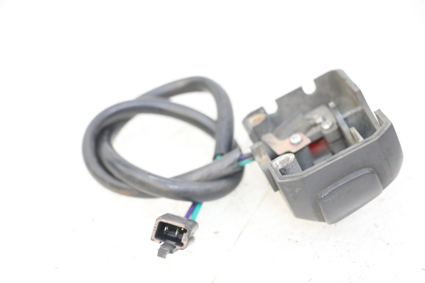 photo de INTERRUPTOR DERECHO PEUGEOT KISBEE 4T 50 (2018 - 2022) - Zoom estado de uso