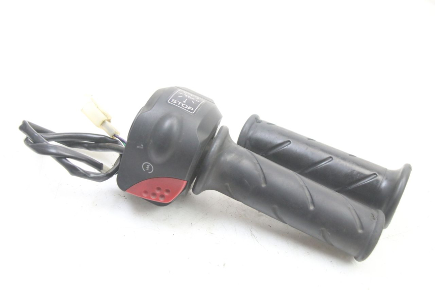 photo de CONMUTADOR DERECHA PEUGEOT TREKKER TKR 50 (2005 - 2014) - Zoom estado de uso