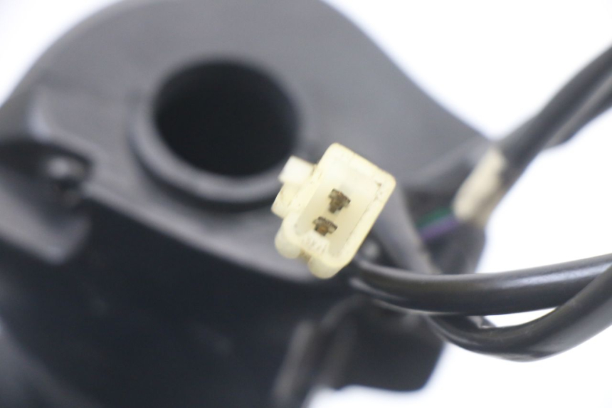 photo de CONMUTADOR DERECHA PEUGEOT TREKKER TKR 50 (2005 - 2014) - Detalles de los puntos de fijación