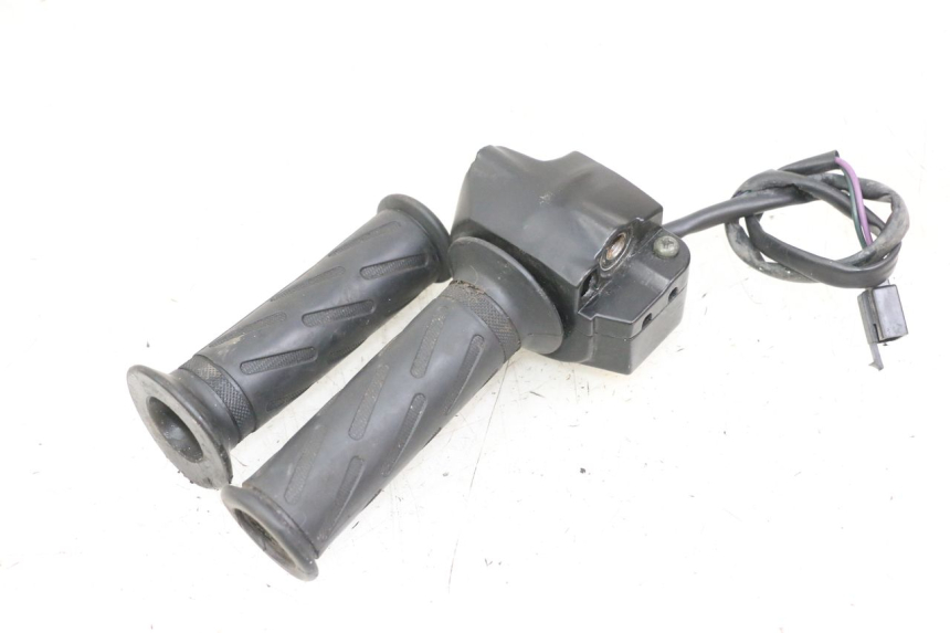 photo de CONMUTADOR DERECHA PEUGEOT VIVACITY 125 (2010 - 2017) - Detalle de la pieza