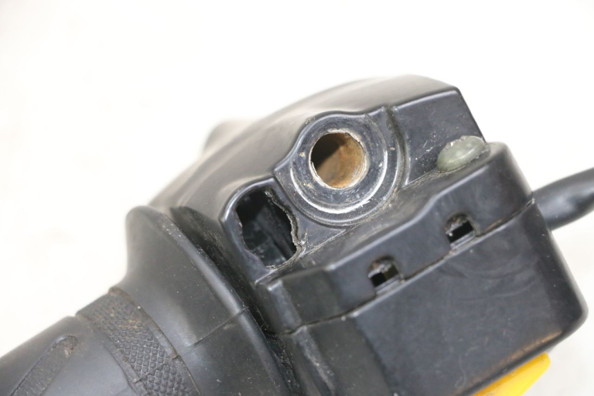 photo de CONMUTADOR DERECHA PEUGEOT VIVACITY 125 (2010 - 2017) - Zoom estado de uso