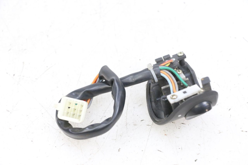 photo de CONMUTADOR DERECHA EFUN PUSA 1 - Detalle de la pieza