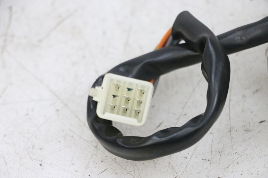 photo de CONMUTADOR DERECHA EFUN PUSA 1 - Zoom estado de uso