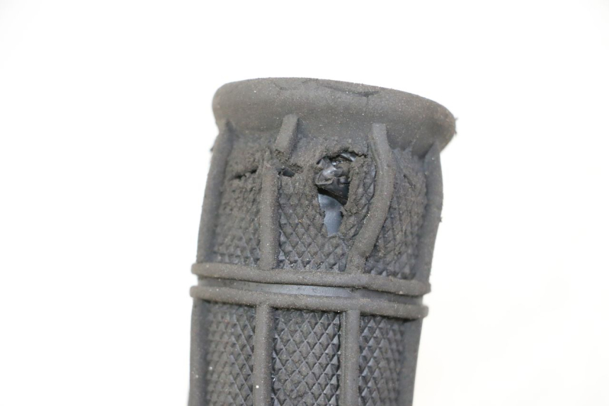 photo de INTERRUPTOR DERECHO YAMAHA PW 80 (1983 - 2014) - Detalle de la pieza