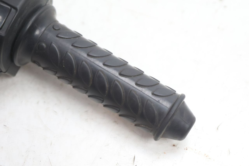 photo de CONMUTADOR DERECHA RAZZO QTR 50 (2011 - 2018) - Zoom estado de uso