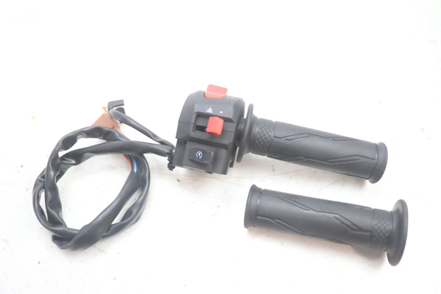 photo de CONMUTADOR DERECHA JM MOTORS R-MAX TECH 50 (2024 - 2026) - Vista principal