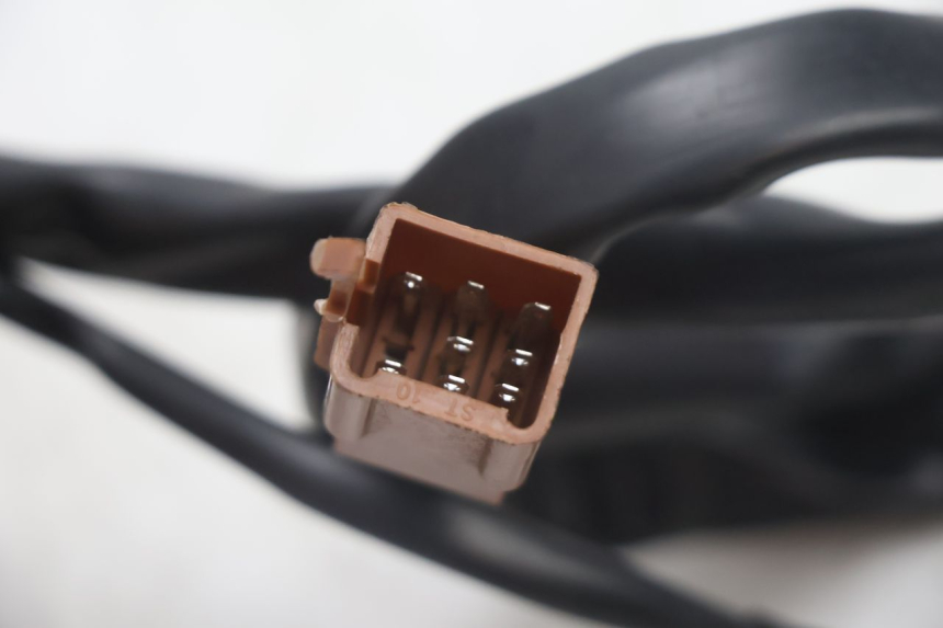 photo de CONMUTADOR DERECHA JM MOTORS R-MAX TECH 50 (2024 - 2026) - Estado de la superficie y material