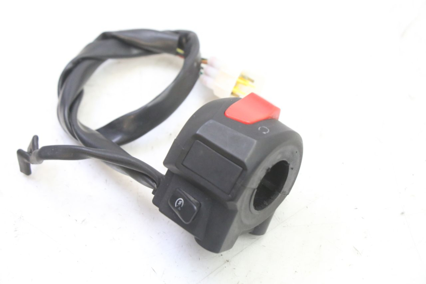 photo de CONMUTADOR DERECHA MAG POWER R-STREET 50 (2016 - 2025) - Detalle de la pieza