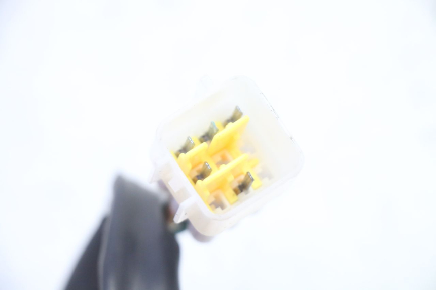 photo de CONMUTADOR DERECHA MAG POWER R-STREET 50 (2016 - 2025) - Recambio usado revisado