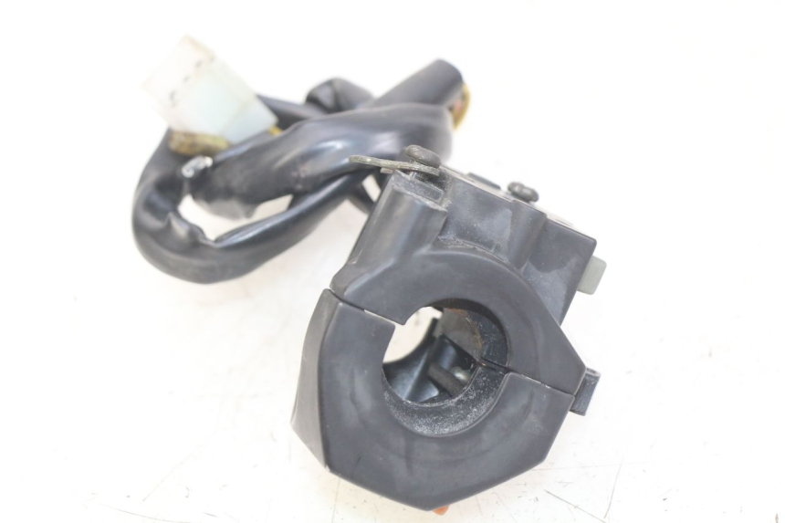 photo de INTERRUPTOR DERECHO YAMASAKI RAPTOR 50 (2013 - 2018) - Zoom estado de uso