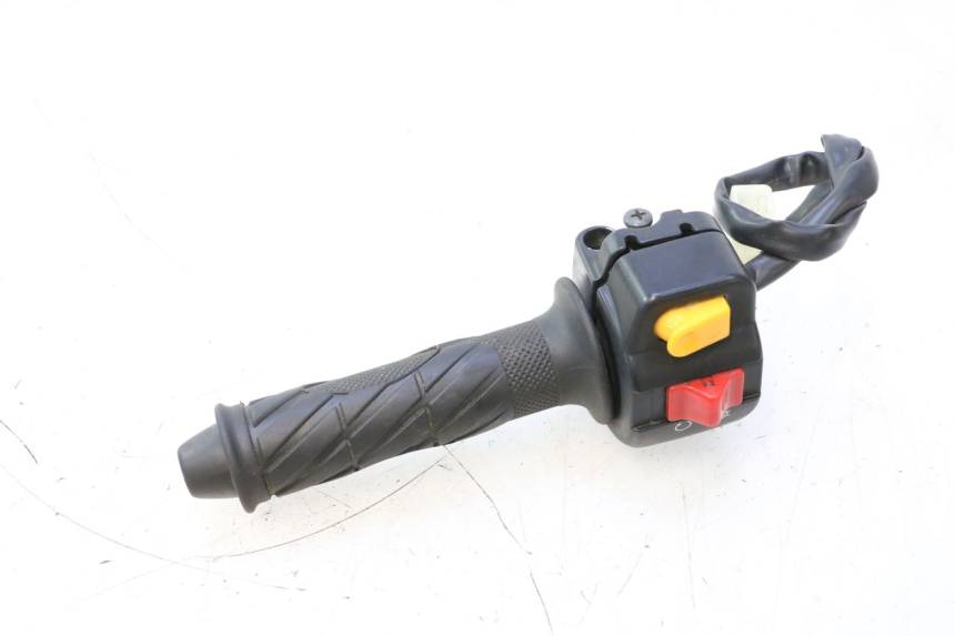 photo de CONMUTADOR DERECHA ORCAL RAPTOR 50 (2015 - 2021) - Detalle de la pieza