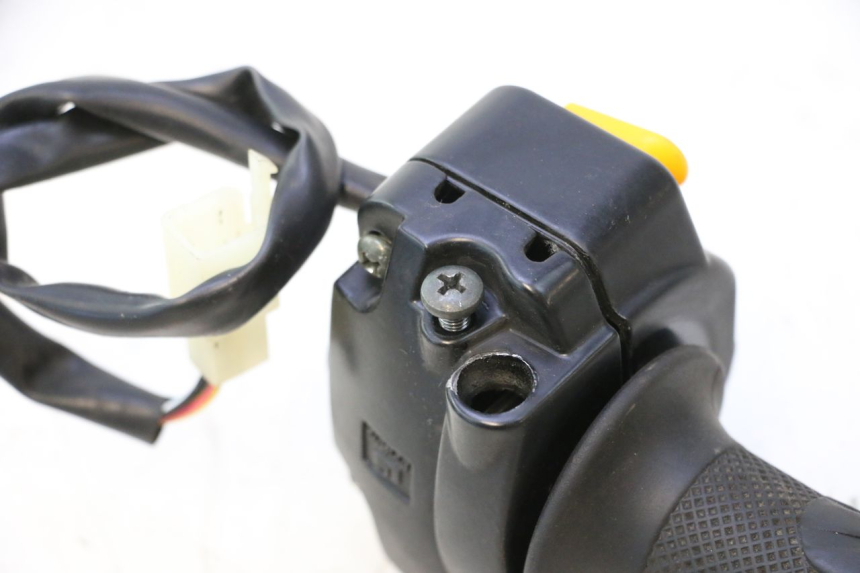 photo de CONMUTADOR DERECHA ORCAL RAPTOR 50 (2015 - 2021) - Otra perspectiva