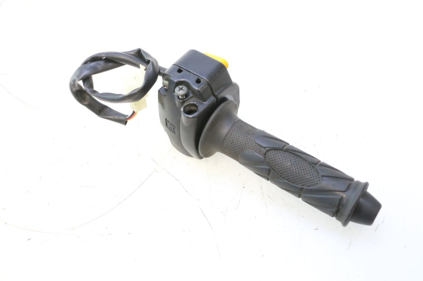 photo de CONMUTADOR DERECHA ORCAL RAPTOR 50 (2015 - 2021) - Primer plano técnico